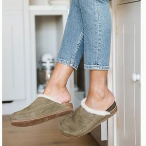 Jenni Kayne Shearling-Lined Moc Clog 9 40